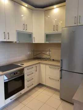 Prodaja, četvorosoban stan, 90m², Adamovićevo Naselje, Novi Sad Sve Podlokacije - image 4