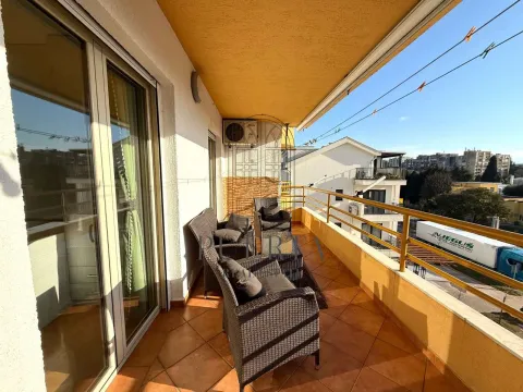 Rent, two bedroom apartment, 74m², Stara Varoš, Podgorica - image 6