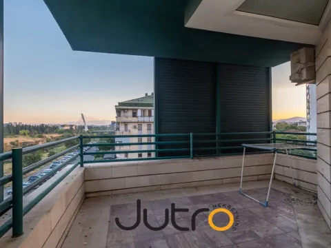 Prodaja, četvorosoban stan, 133m², Momišići, Podgorica - image 23