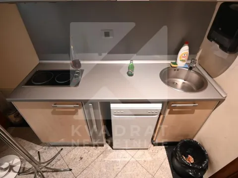 Rent, office space, 130m², Momišići, Podgorica - image 9