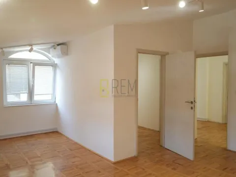 Rent, office space, 174m², Centar, Podgorica - image 8