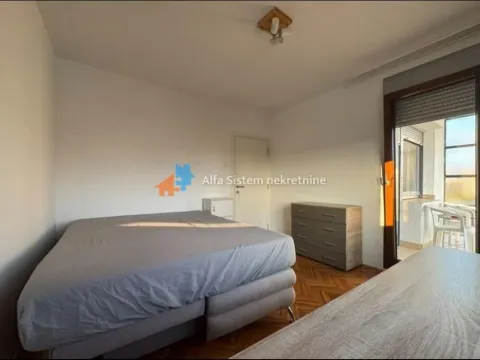 Izdavanje, trosoban stan, 70m², Stari Grad, Beograd - image 9