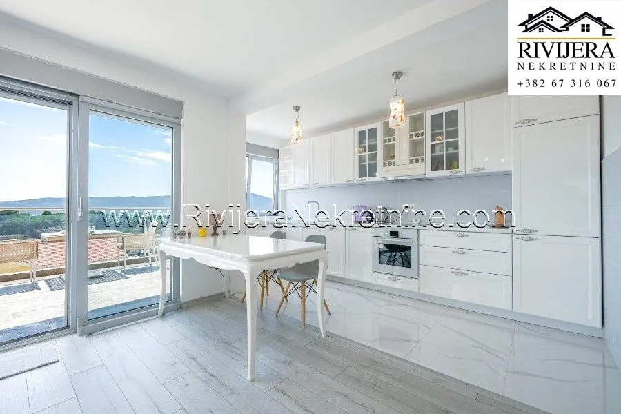 Prodaja, trosoban stan, 116m², Mažina, Tivat