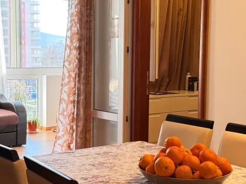 Prodaja, četvorosoban stan, 85m², Soho City, Bar - image 1