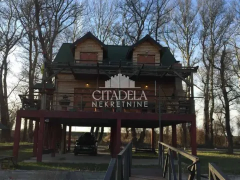 Rent, house, 200m², Surčin, Beograd - image 16