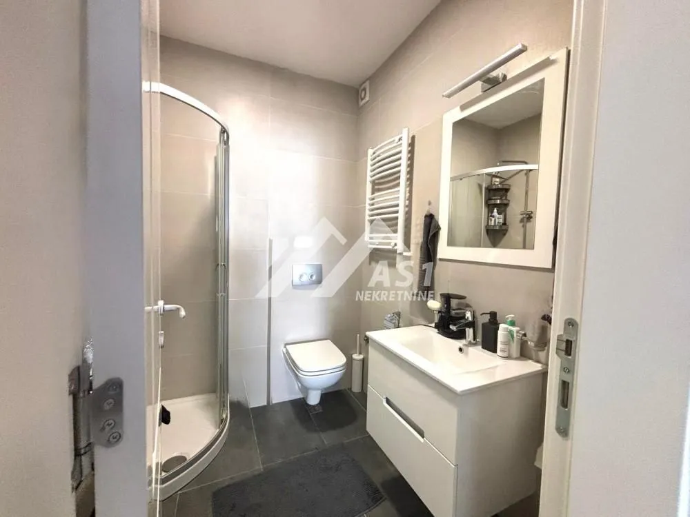 Izdavanje, trosoban stan, 60m², Telep, Novi Sad Sve Podlokacije