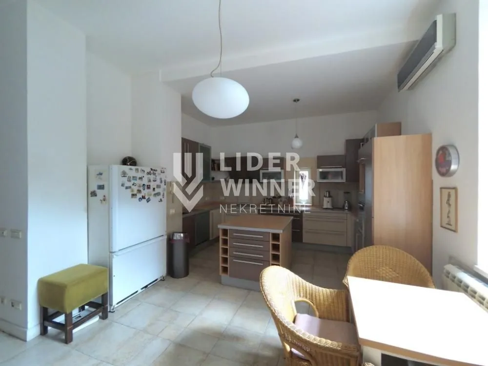 Sale, four bedroom apartment, 190m², Vračar Hram, Vračar Sve Podlokacije