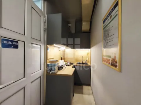 Rent, office space, 250m², Stara Varoš, Podgorica - image 5