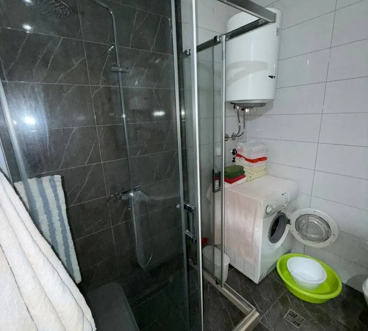 Izdavanje, dvosoban stan, 56m², Gintaš, Podgorica
