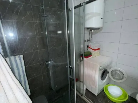 Izdavanje, dvosoban stan, 56m², Gintaš, Podgorica - image 12