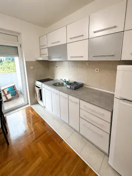 Rent, one bedroom apartment, 42m², 1 maj, Podgorica - image 4