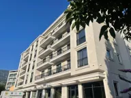 Izdavanje, jednosoban stan, 35m², Centar, Budva - image 10