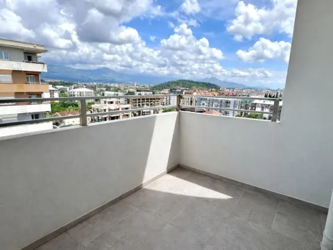 Sale, two bedroom apartment, 70m², Central Point, Podgorica - image 14