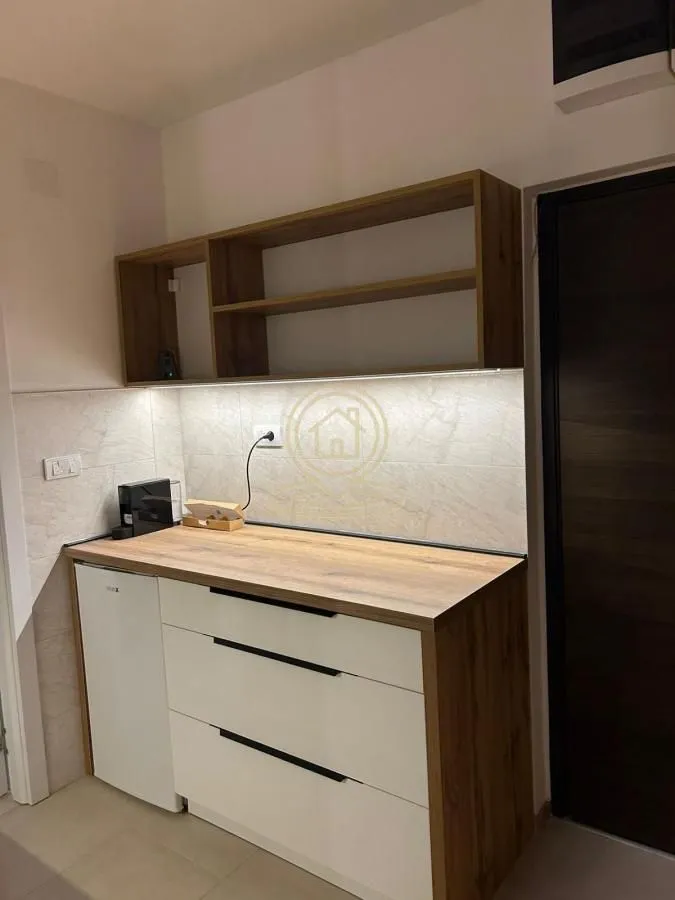 Izdavanje, jednosoban stan, 35m², Stari Grad, Beograd