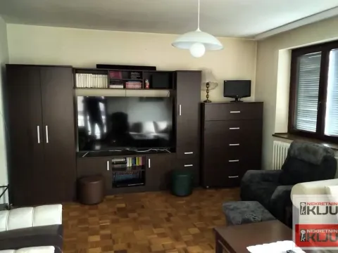 Prodaja, trosoban stan, 86m², Bulevar patrijarha Pavla, Novi Sad Sve Podlokacije - image 3