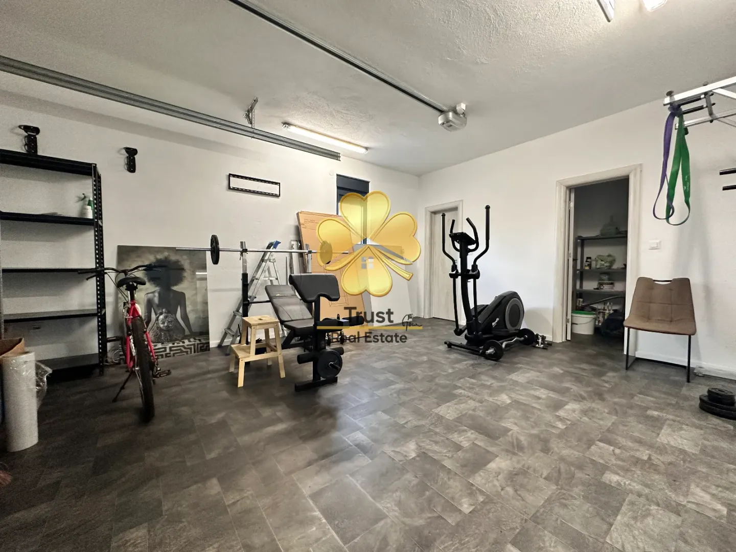 Rent, house, 180m², Podgorica, Crna Gora
