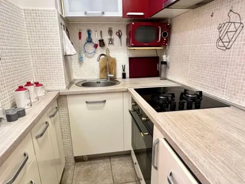 Izdavanje, jednosoban stan, 57m², Lazi, Budva - image 8