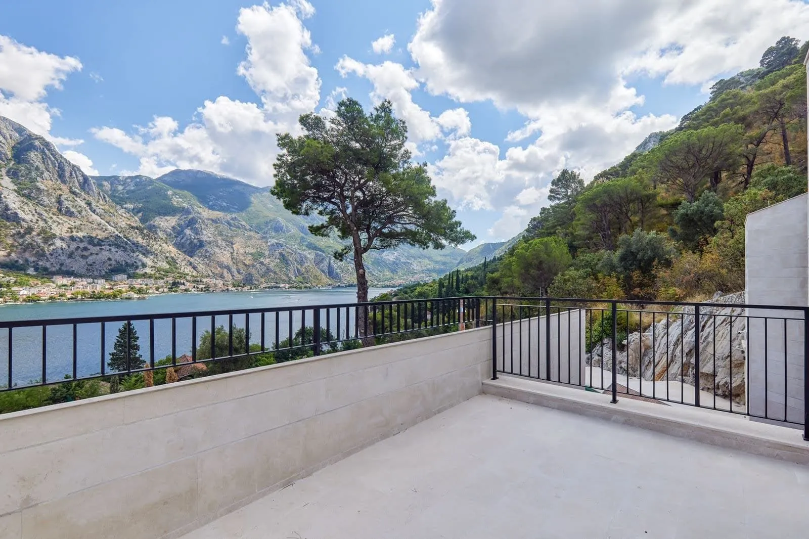 Sale, house, 479m², Prčanj, Kotor