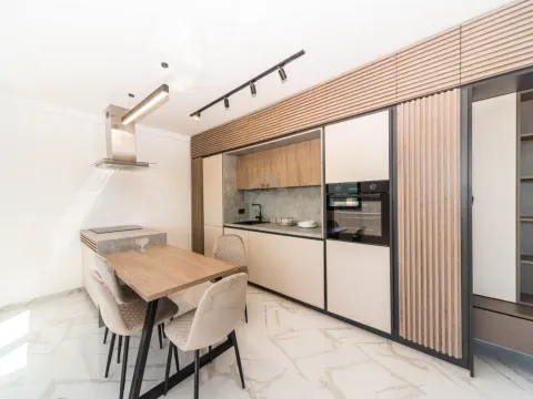 Izdavanje, jednosoban stan, 60m², Tivat, Crna Gora - image 3