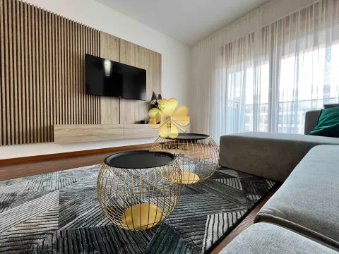 Izdavanje, dvosoban stan, 80m², Master Kvart, Podgorica - image 4