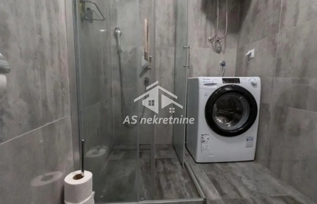 Rent, two bedroom apartment, 43m², Južni Bulevar, Vračar Sve Podlokacije