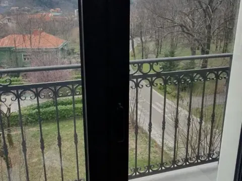 Sale, two bedroom apartment, 100m², Cetinje, Crna Gora - image 4