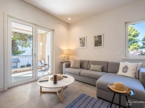 Sale, one bedroom apartment, 57m², Radovići, Tivat