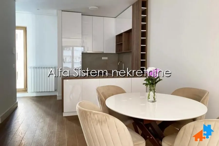 Izdavanje, dvosoban stan, 62m², Savski Venac, Beograd