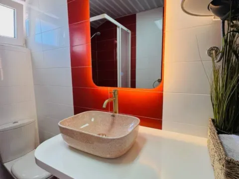 Sale, one bedroom apartment, 26m², Petrovac, Budva - image 5