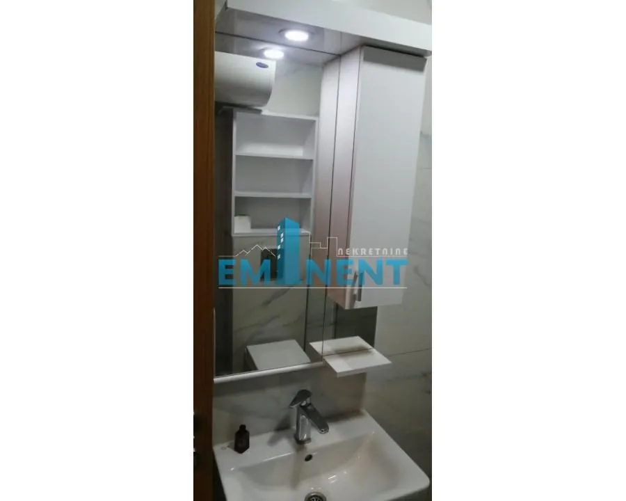 Izdavanje, dvosoban stan, 50m², Lekino Brdo, Voždovac Sve Podlokacije