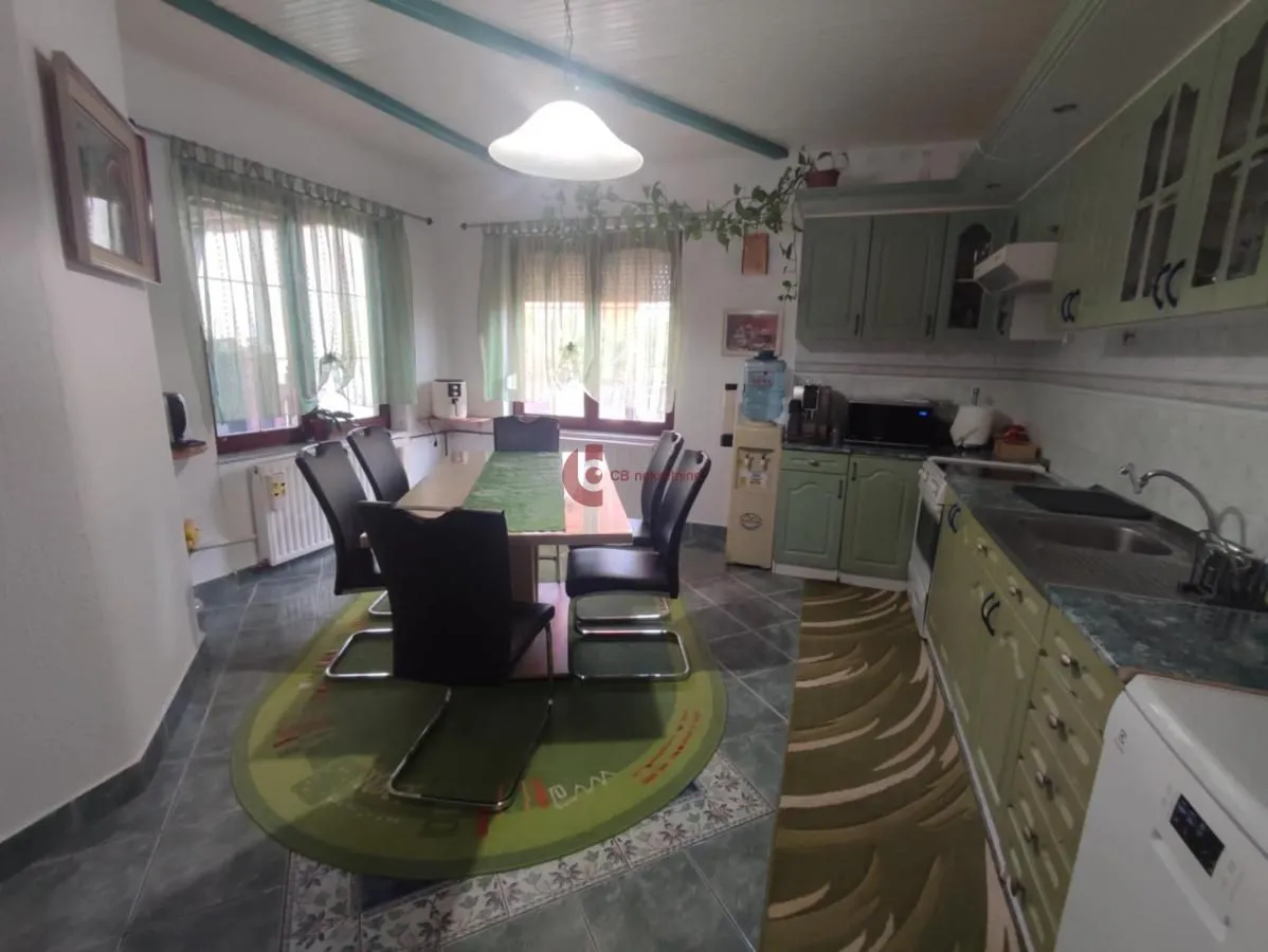 Prodaja, kuća, 300m², Hajdukovo, Subotica