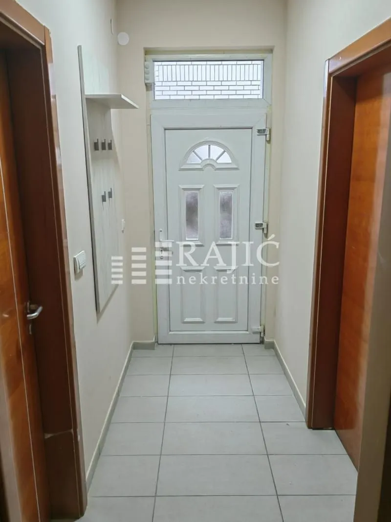 Izdavanje, dvosoban stan, 65m², Senjak, Beograd