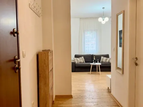 Izdavanje, dvosoban stan, 70m², Centar, Budva - image 3