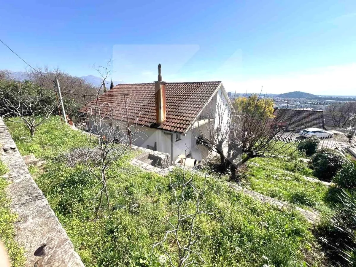 Prodaja, kuća, 159m², Malo Brdo, Podgorica