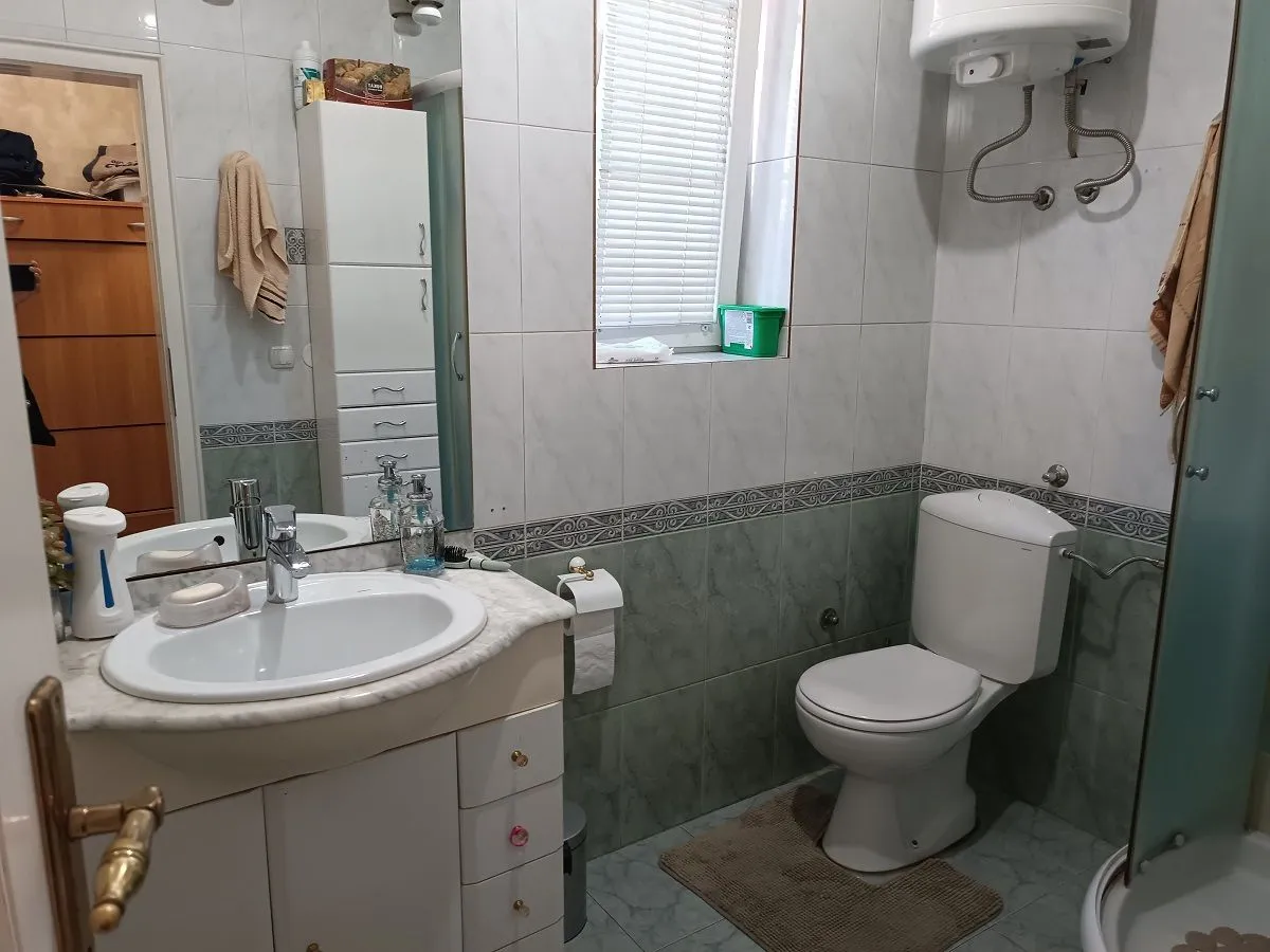 Prodaja, kuća, 330m², Aleksinac, Niš