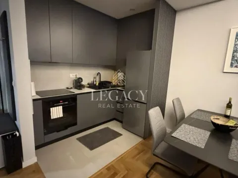 Rent, two bedroom apartment, 50m², Đeram Pijaca, Beograd - image 4