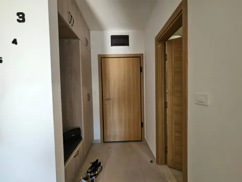 Izdavanje, jednosoban stan, 45m², New City, Podgorica - image 9