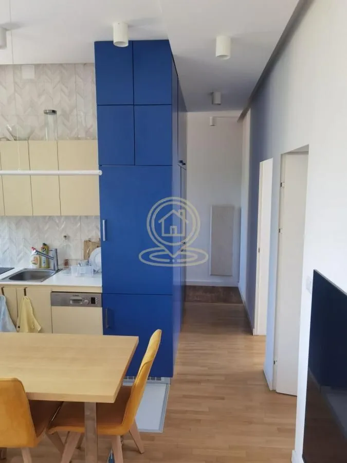 Izdavanje, trosoban stan, 60m², Skadarlija, Beograd