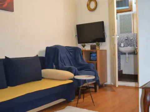 Stan-na-dan, jednosoban stan, 22m², Zemun Centar, Zemun Sve Podlokacije