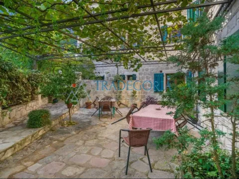 Prodaja, kuća, 255m², Strp, Kotor - image 3