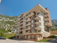 Sale, studio apartment, 32m², Dobrota, Kotor - image 1