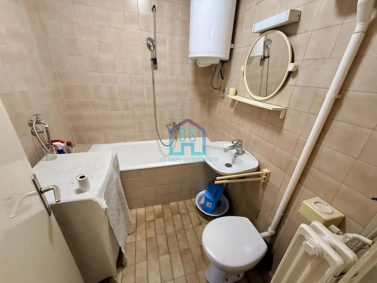Prodaja, trosoban stan, 74m², Bulevar Oslobodjenja, Novi Sad Sve Podlokacije