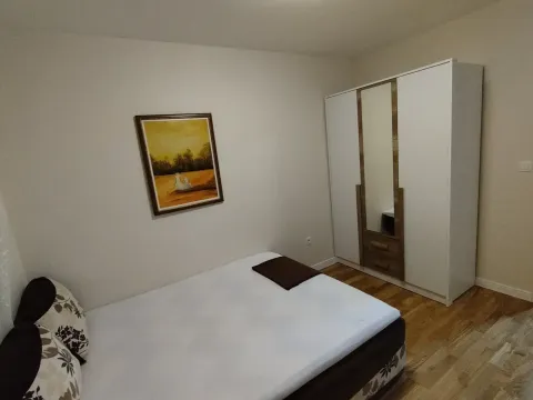 Izdavanje, jednosoban stan, 43m², Pobrežje, Podgorica - image 2