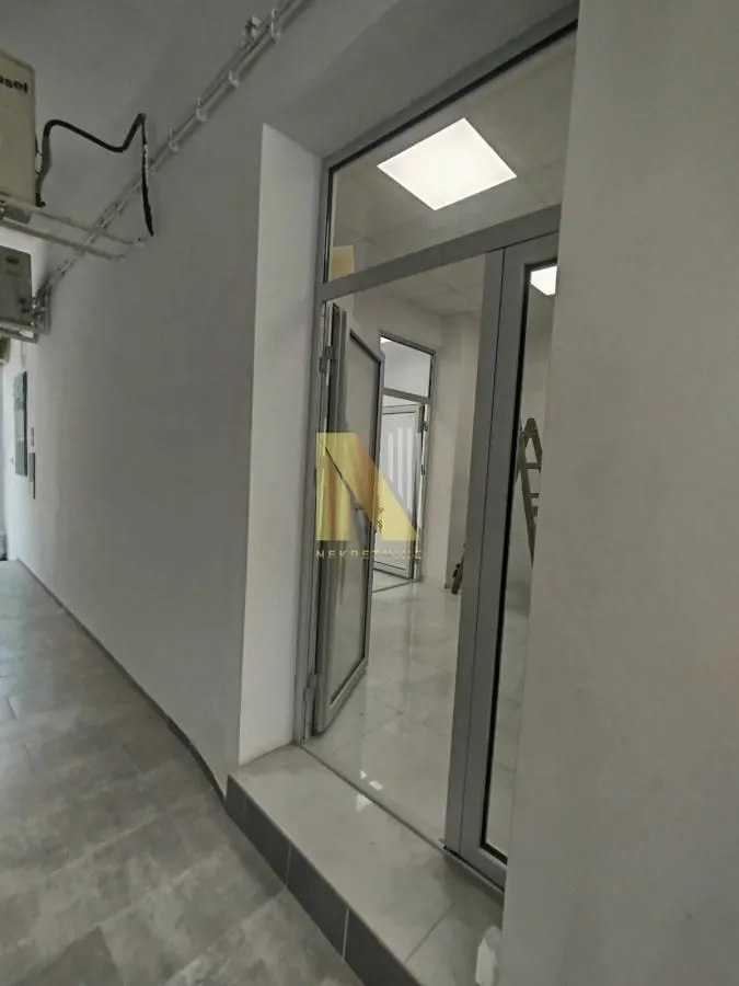 Rent, office space, 160m², Centar, Novi Sad