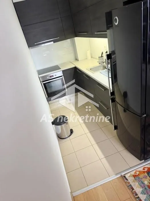 Rent, three bedroom apartment, 73m², Crveni Krst, Beograd