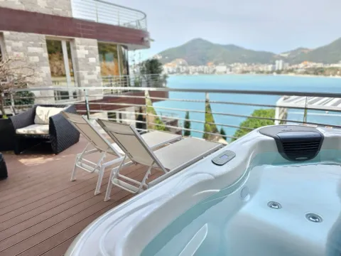 Rent, two bedroom apartment, 153m², Budva, Crna Gora - image 18