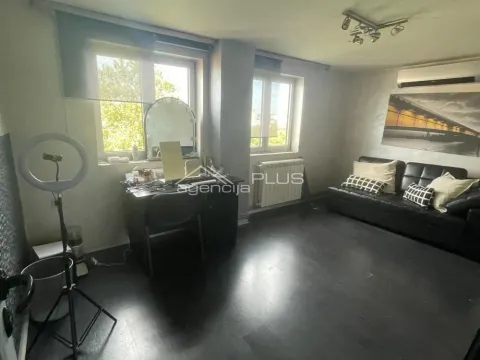 Izdavanje, stan, 130m², Stari Grad, Beograd - image 12