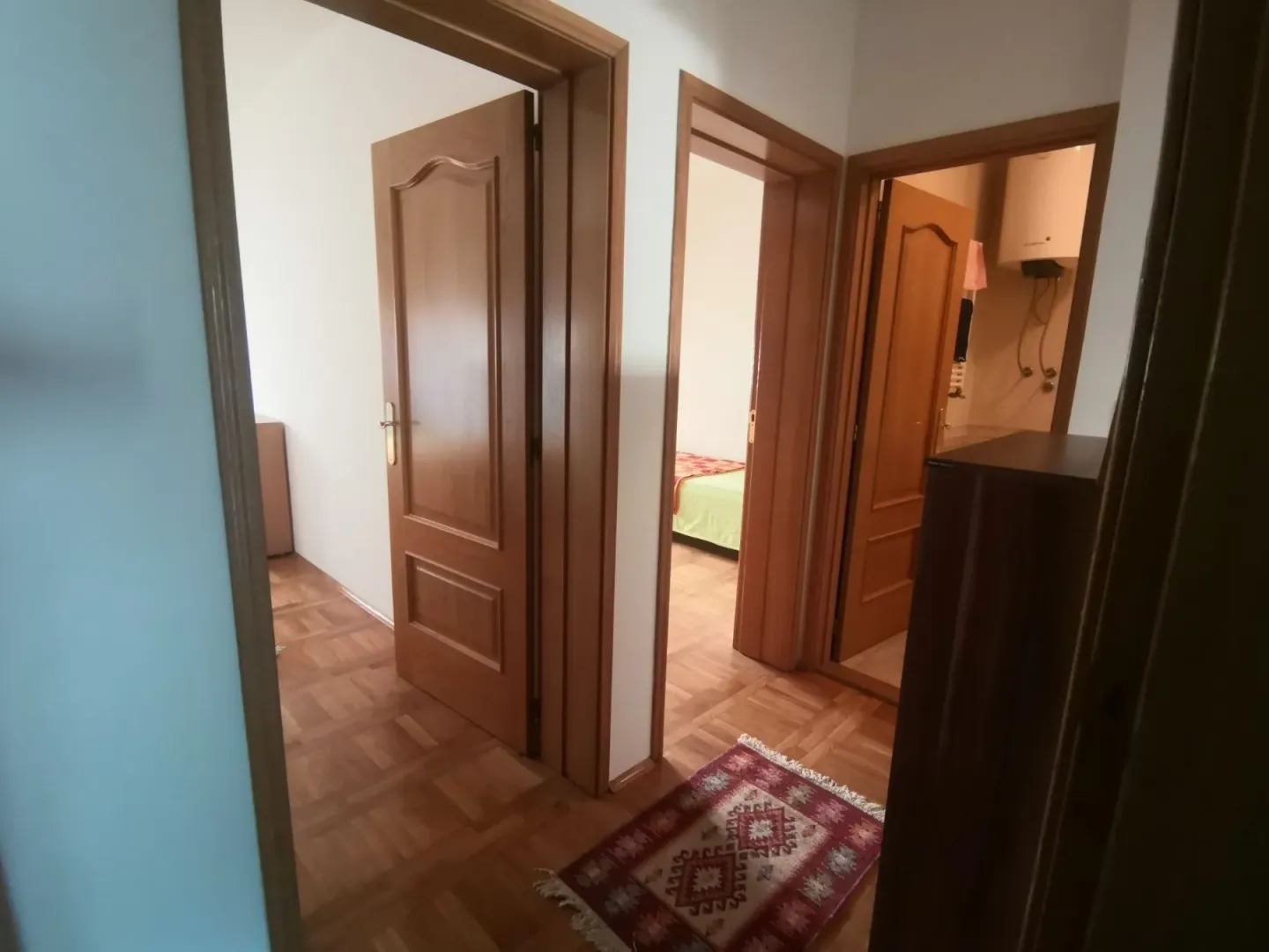 Izdavanje, trosoban stan, 100m², Preko Morače, Podgorica