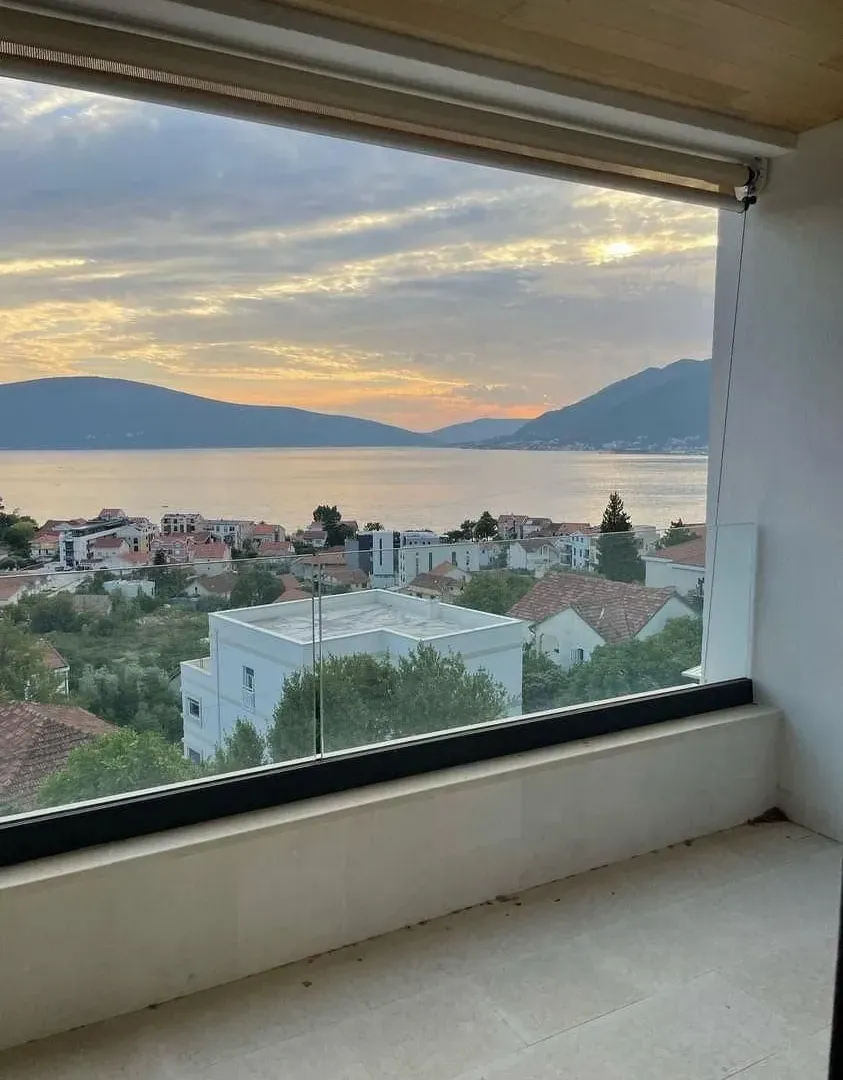 Prodaja, dvosoban stan, 103m², Donja Lastva, Tivat