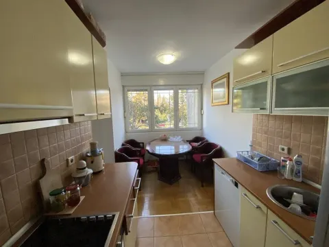 Izdavanje, dvosoban stan, 70m², Centar, Podgorica - image 8